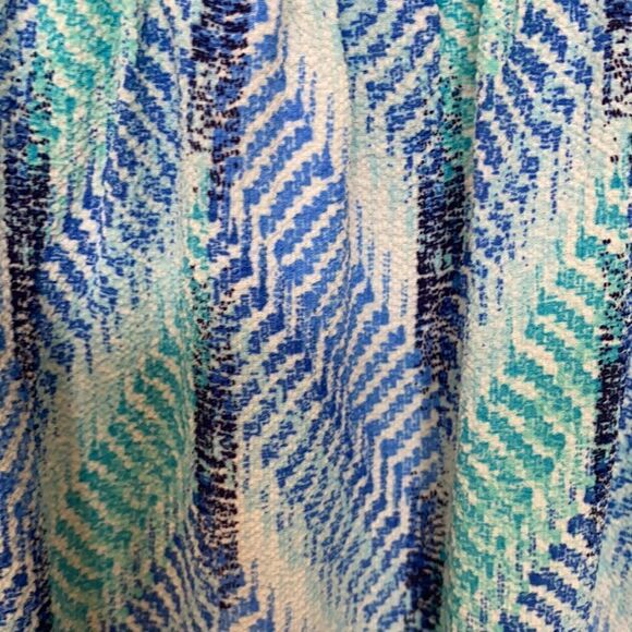 En Creme Dress  - Picture 2 of 5